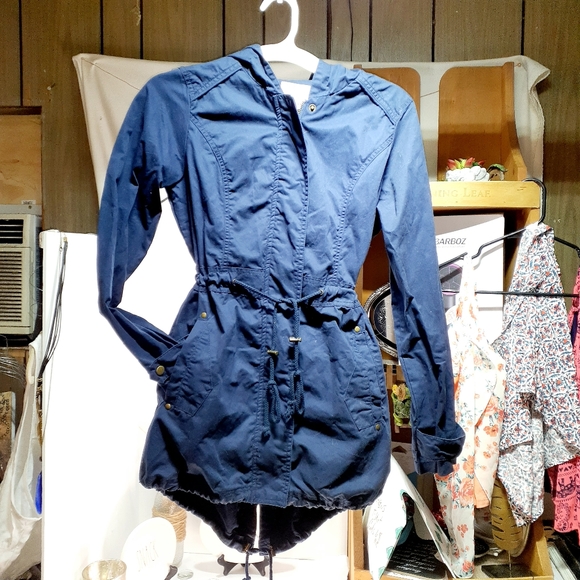 Bongo Coat Slim fitting with Tail sm-med - Picture 4 of 5